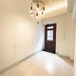 Corridoni 3b Tirabora Short Rent *