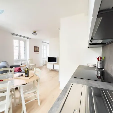 Corridoni 3b Tirabora Short Rent Daire
