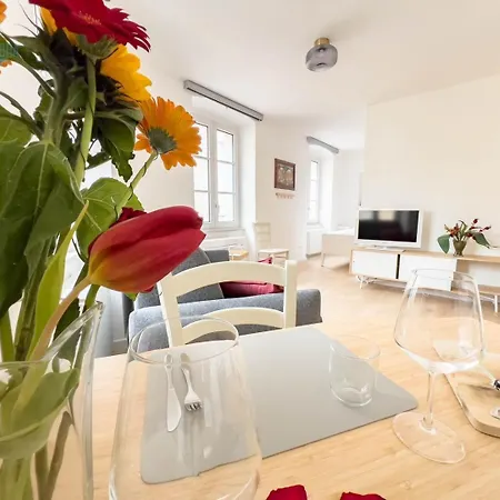 Corridoni 3b Tirabora Short Rent Triëst