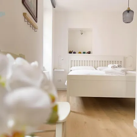 Corridoni 3b Tirabora Short Rent Apartment Trieste