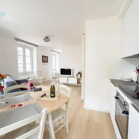 Corridoni 3b Tirabora Short Rent Apartment Trieste